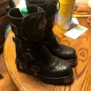 New Rock boots. Do not buy. I will cancel